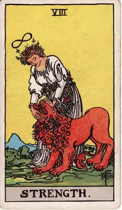 La Fuerza, del tarot Rider-Waite de 1909